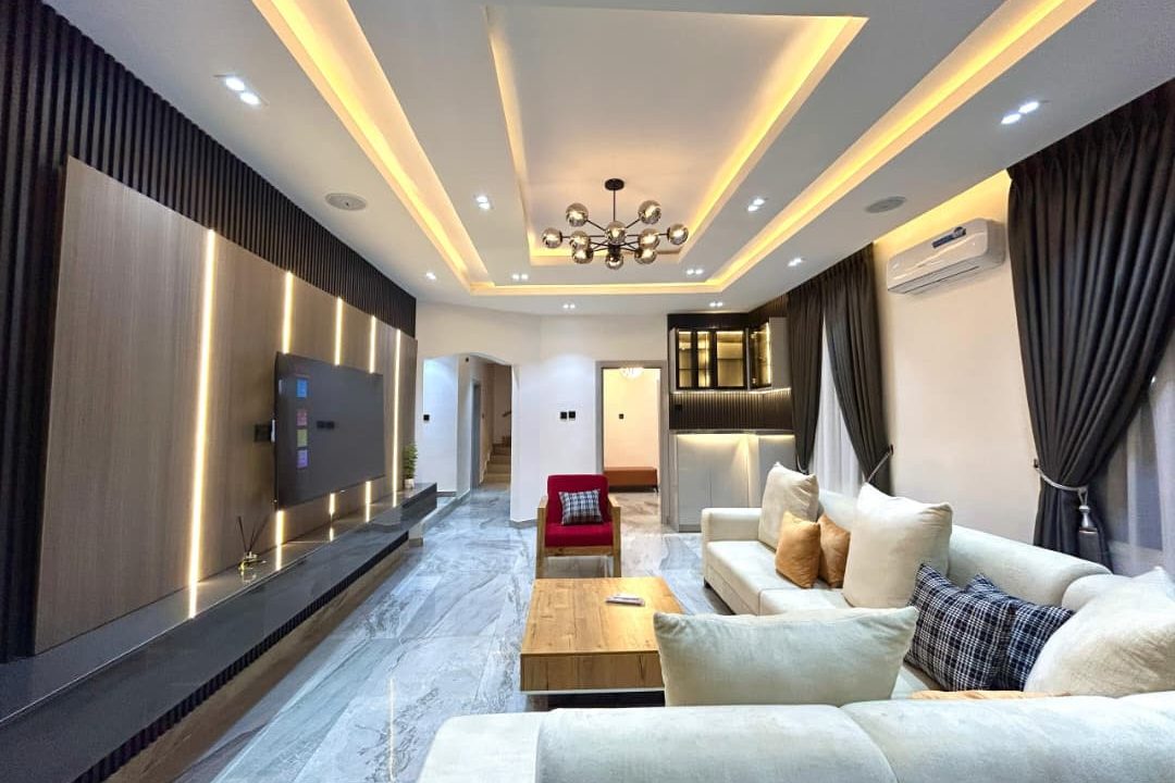 deity-villa-properties-images--175768356613.png