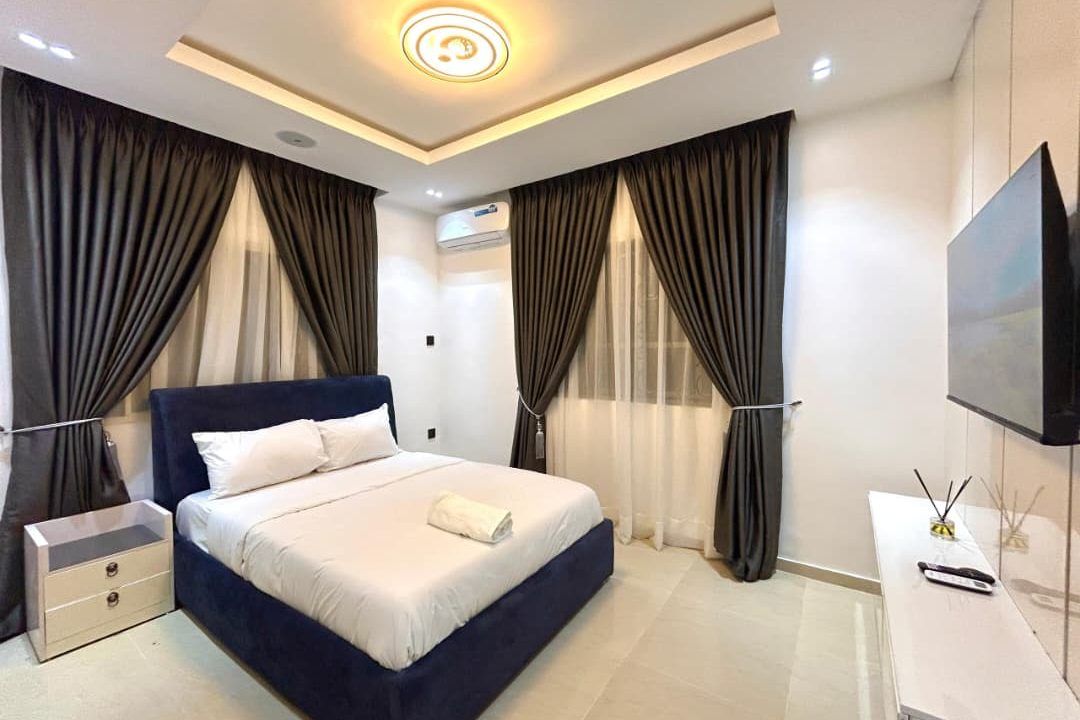 deity-villa-properties-images--175768356824.png